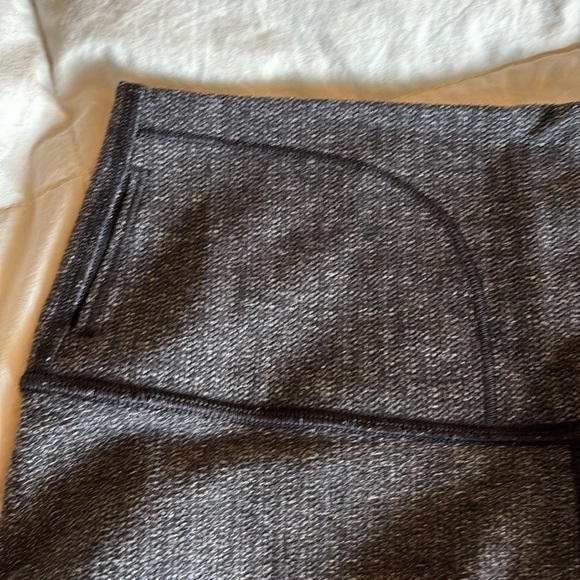 Lulu lemon warm gray leggings - Picture 7 of 9